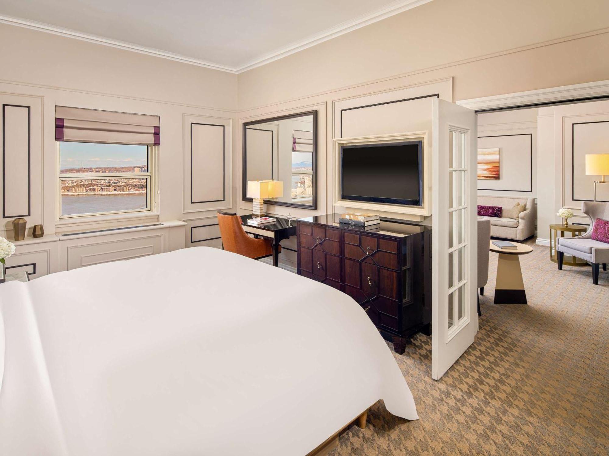 Fairmont Le Chateau Frontenac Quebeque Exterior foto A suite at The Westin Palace, San Francisco